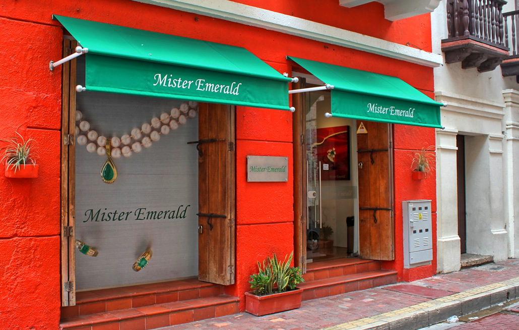 Mister Emerald Entrance